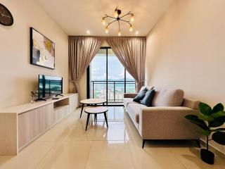 Iconic Regency 3BR Seaview Homestay with Rooftop Pool - Bayan Lepas - 4