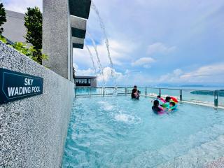 Iconic Regency 3BR Seaview Homestay with Rooftop Pool - Bayan Lepas - 8