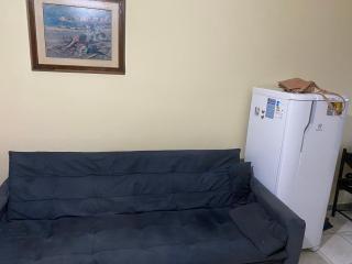 Kitnet Praia Grande - Aviação 500 metros da praia AR CONDICIONADO - GELADEIRA - FOGÃO - SOFÁ CAMA - WIFI - Praia Grande - 2