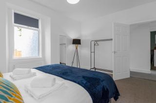 Arran Cottage - 4 Bed Home on M8 - Coatbridge - 6