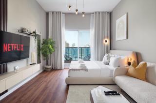 Studio Aura at Dubai Sports City - 9