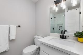 Hummingbird Apt 10 - 9