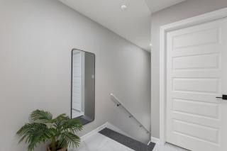 Hummingbird Apt 10 - 6