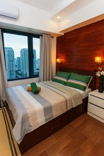 Skyline escape luxury makati gym swim parking 4649 - Manila - 2