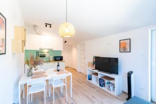 PIĘKNY KLIF Apartament 7 min do Morza TARAS na dachu z widokiem na Las - Debina - 2