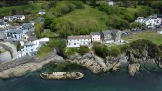 Glandore Cliff Cottage Getaway - Sea Access with Private Pier - Glandore - 7