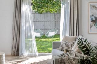 Spacious Coastal Retreat Sleeps 10 PacMan Fireplace 5Mins Beach - Maroochydore - 6
