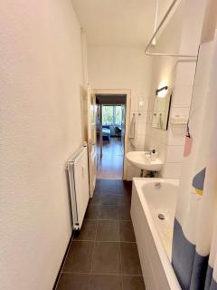 Cozy 2-room-Apartment on Zoo Park in District 2 - Düsseldorf - 1