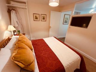 Four Seasons Cottage - in the Cotswolds - 1