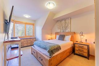 Stunning 2bd hot tub walking distance to downtown - Canmore - 2