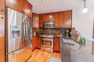 Stunning 2bd hot tub walking distance to downtown - 4