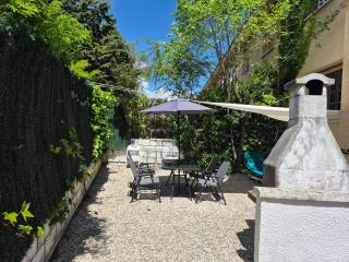 Cool basement studio in hosts house with private terrace and BBQ - Zizur Mayor - 0