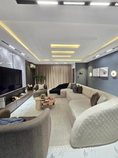 Waterfront Deluxe 3BDR with Elevator near, Visa Office - Lagos - 0