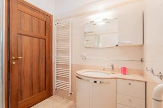 Oasi in Prato private parking - 4