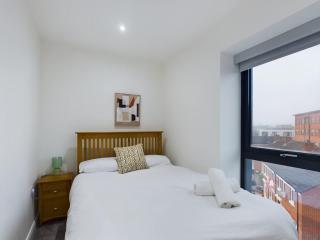 Contemporary 1 bed City Centre - Belfast - 3