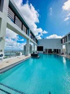 Elevated Elegance Luxe View Pool Free Parking - 7