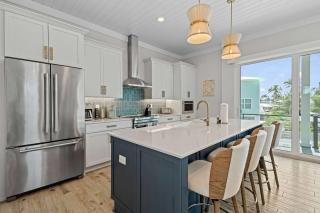 Villa Sorrento 2025 Luxury Build Steps to Beach & Town - Fort Myers Beach - 8