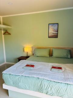Rainbow Room No 13 Front of Haad Rin Queen Ferry - Amphoe Koksamui - 4