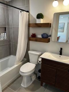 Welcome to the Guest House close to 5th Ave and Beach - Naples - 6