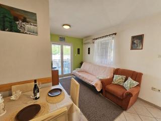 SIGNET NV - Apartment for 2-3 persons with balcony - Novi Vinodolski - 6