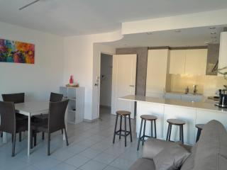 Cannes Centre-Ville, Clim, WiFi 2-4P - 1