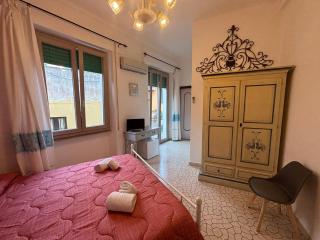 Regina margherita rooms stanza matrimoniale con bagno privato - La Maddalena - 1