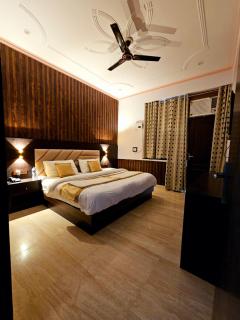 Shri Krishna Divine Dham - 4