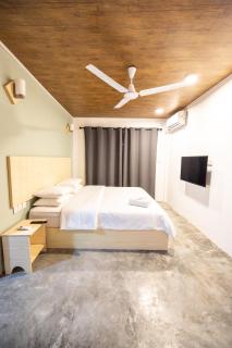 Bibee Surf - Thulusdhoo - 3