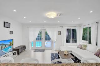 Central Stunning Villa with Heated Pool Cabana - Hollywood Ridge Farms - 7