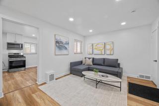 Pittsburgh Millvale Modern and Cozy 1 Bedroom Apartment with Parking - - 0