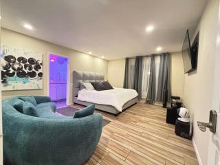 Beachfront 2 Bedroom 2 Bathroom Condo Steps from Venice Beach - 8