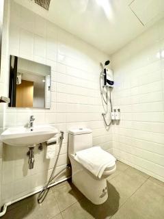 Takka Hotel - Bearing - Ban Khlong Samrong - 7