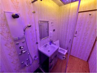 Appollo 11 luxury houseboat - 8