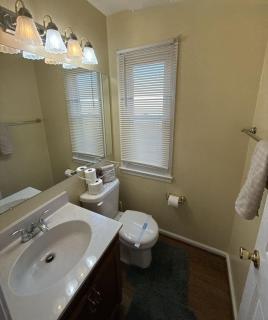 Townhouse with High Speed WiFi & Free Parking - Springfield - 6
