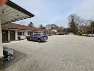 Forest Plaza Motel - Mount Forest - 5
