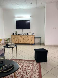 Résidence avec gardien en plein centre de Bonapriso proche aéroport - Douala - 3