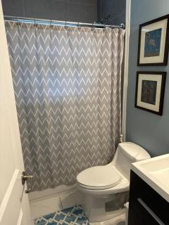 Charming two Bedroom in the Gables For Rent - 3