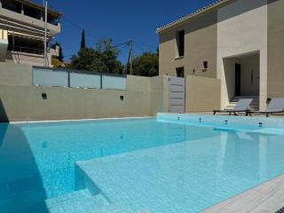 Alex Apartment Suites - Virós - 9
