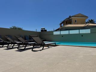 Alex Apartment Suites - Virós - 5