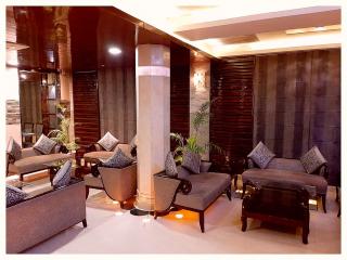 HOTEL V J - INTERNATIONAL PALACE Near Park - A Premium Hotel In Agra - Agra - 2