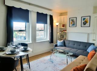 Modern 2 Bed Apartment, 8min to Stratford Station, Sleeps 6 - Londen - 9