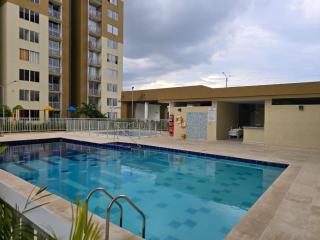 APARTAMENTO NIZA CON AIRE ACONDICIONADO Y PISCINA MUY CERCA DEL Cc MAYALES PLAZA - Valledupar - 0