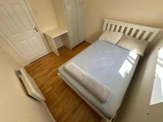 Roseville Courts - Newbridge - 3