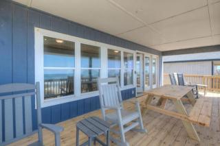 Barefootin' B's - Oak Island - 5