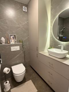 Lake Garden - Cozy Two-Bedroom Apartment with flexible Check-In, Terrace, and Netflix - Zagreb - 2