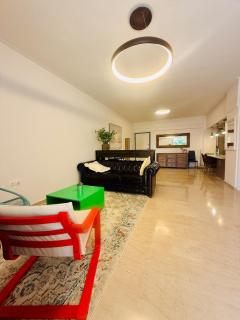 雅典南部海滨2km的舒适宽敞公寓 - 0