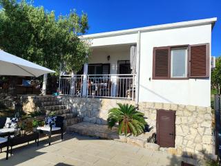 Weekend house Olive garden - Donje Selo na Šolti - 1