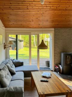 Family Cabin With Play Area Near The Beach - Højby - 2