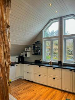 Family Cabin With Stream Near Eldsfjellet - Rossland - 5