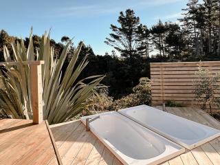 Halcyon Point - - 7
